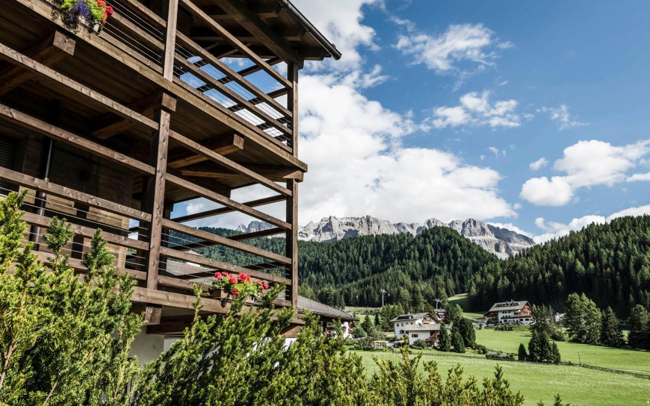 Cadepunt The Dolomites Lodge Selva di Val Gardena Exteriör bild